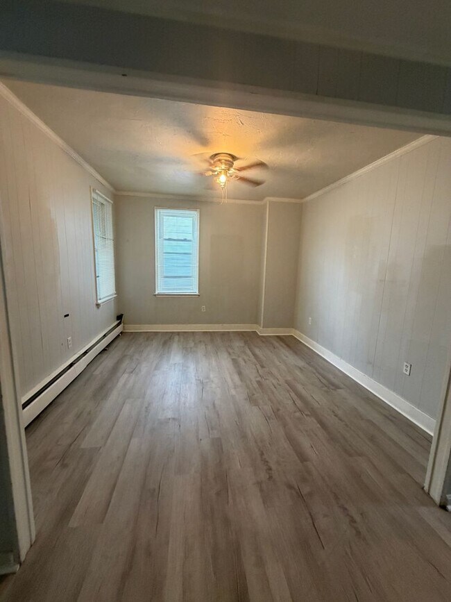 Foto del edificio - 1027 E Market St
