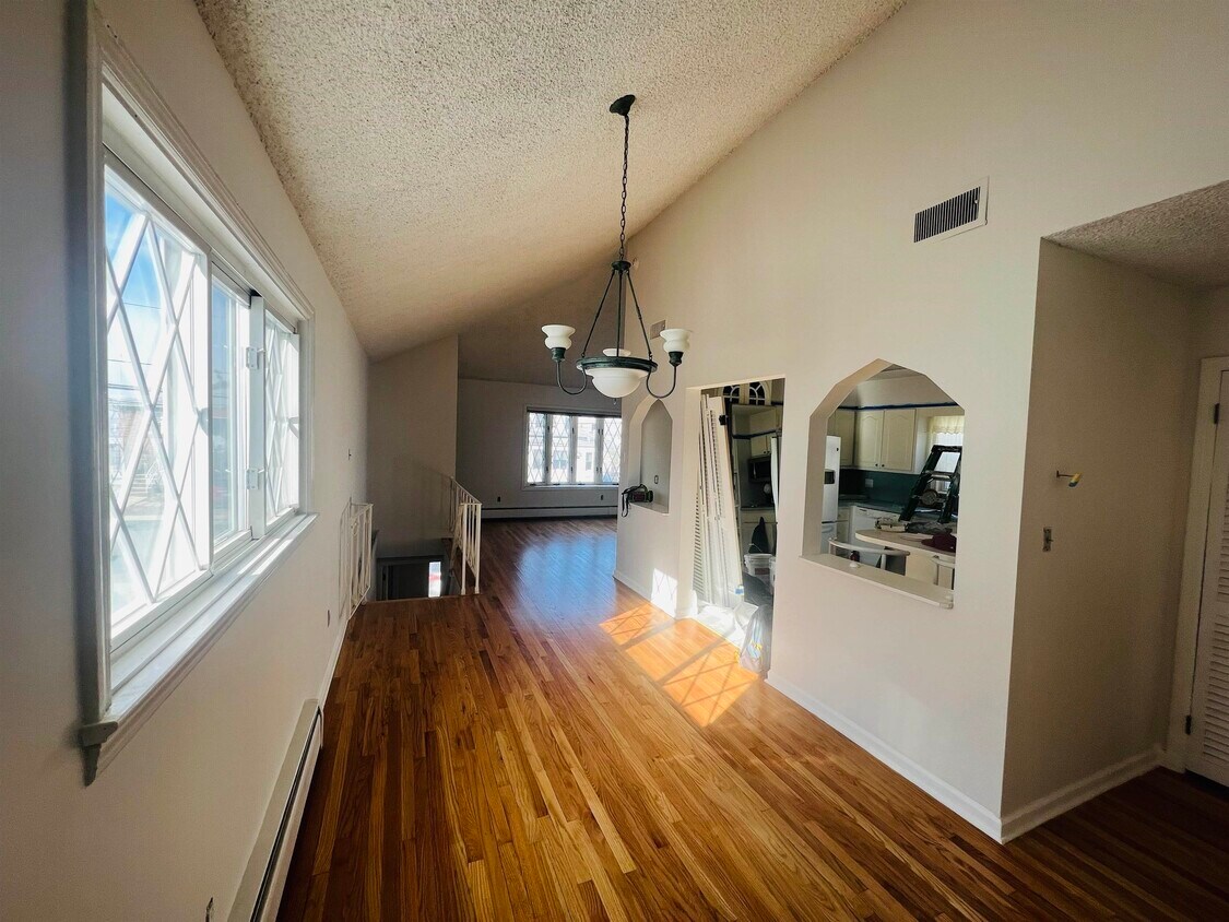 Primary Photo - 720 8th St