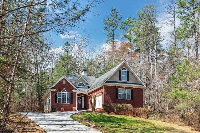 Building Photo - 4 Bedroom, 2 Bath Home in the Great Fairfi...