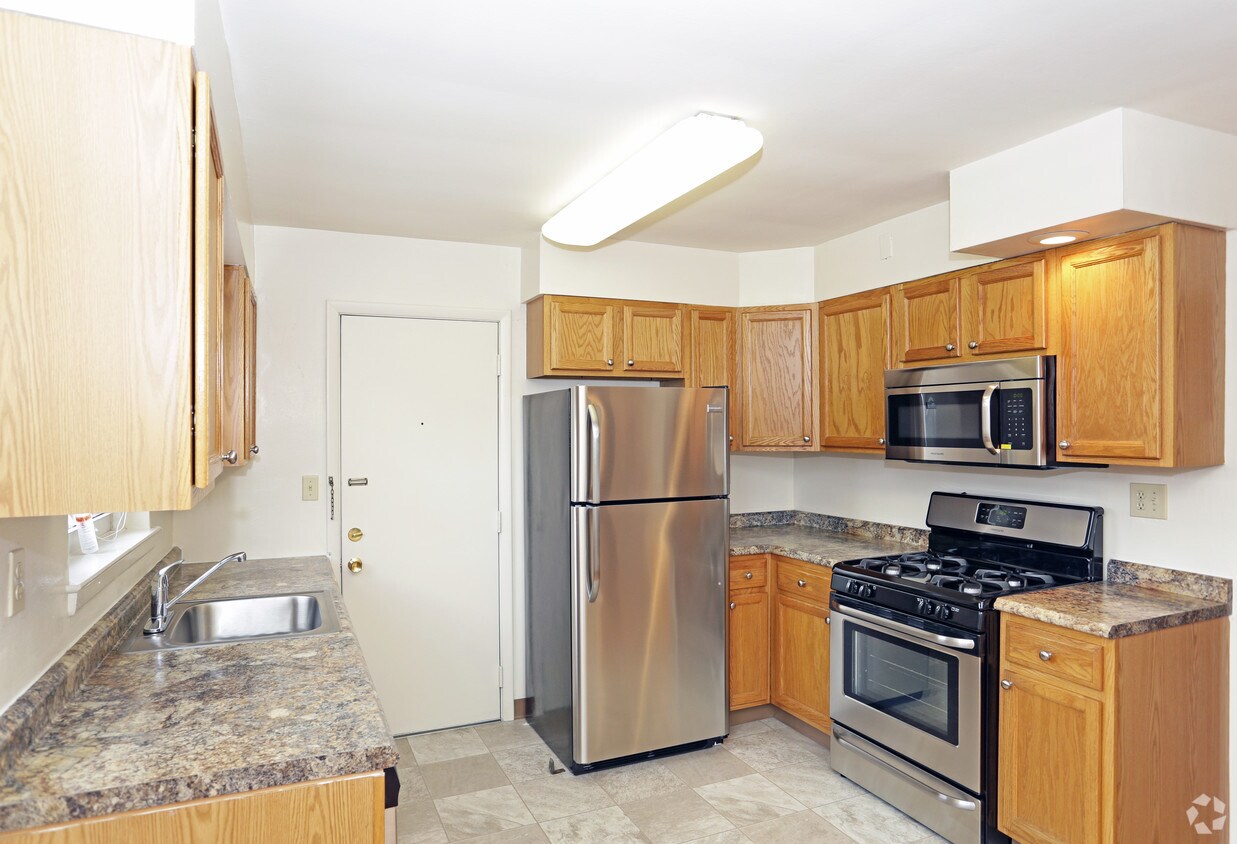 Westwood Hills Apartments in Westwood, NJ