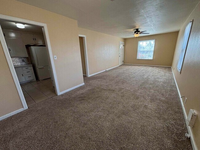 Foto del edificio - 2330 W Randolph Ave