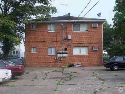 Building Photo - 209 W 6th Ave