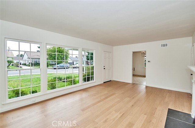 Foto del edificio - 6589 N Provence Rd