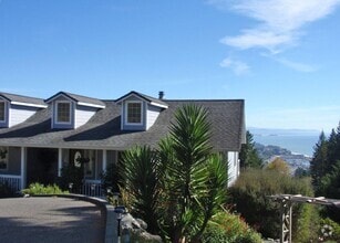 Building Photo - 97671 Marina Heights Loop