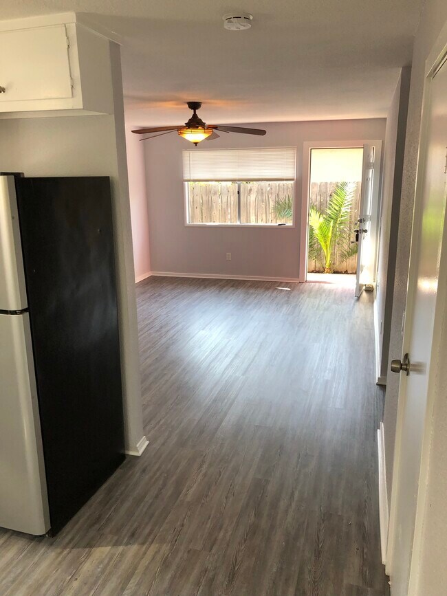 Foto del edificio - 4852 Mansfield St