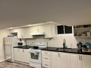 Building Photo - 116 Dorcot Ave