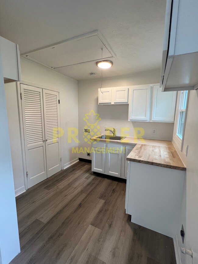 Foto del edificio - 2 bedrooms 1 bathroom house