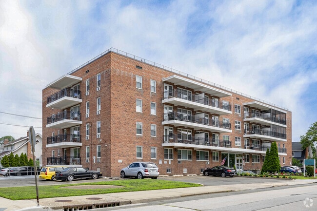 100 Randall Avenue Owners Corp