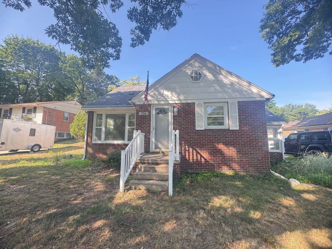 Foto principal - 3 Bedroom home on the NW side of Grand Rapids