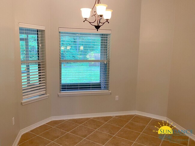 Foto del edificio - Gorgeous 4 Bedroom Home in Navarre