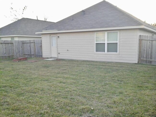 Building Photo - 6315 Northdale St