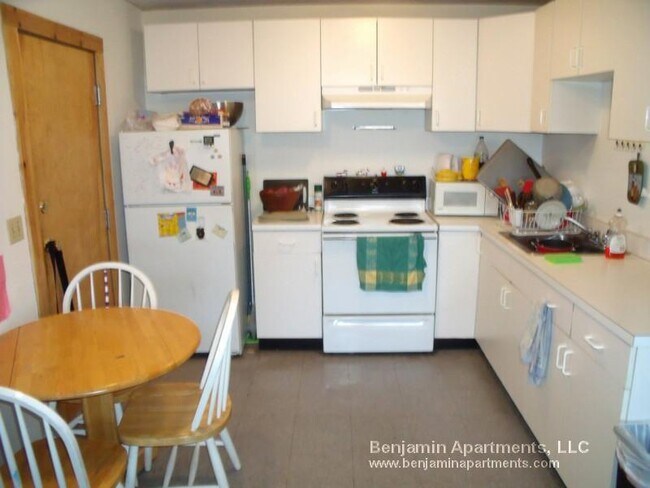 Foto del edificio - 226 Parker Hill Ave