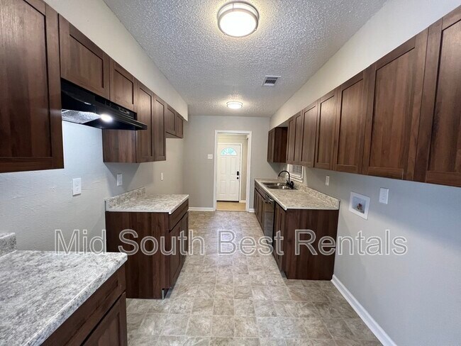 Foto del edificio - 500 Sullivan Dr