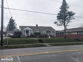 Building Photo - 2132 Porter St