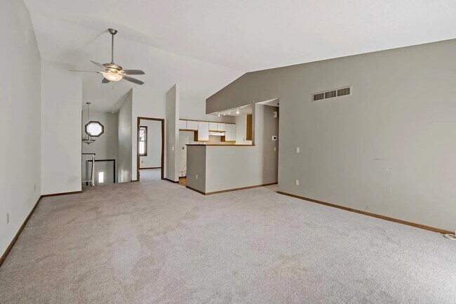 Foto del edificio - 7259 Bren Ln