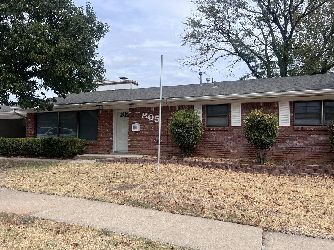 Primary Photo - 805 NW 52nd St