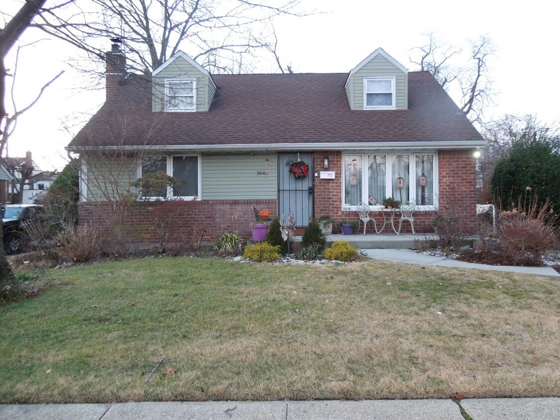 1641 Lydia Ave, Elmont, NY 11003 House Rental in Elmont, NY