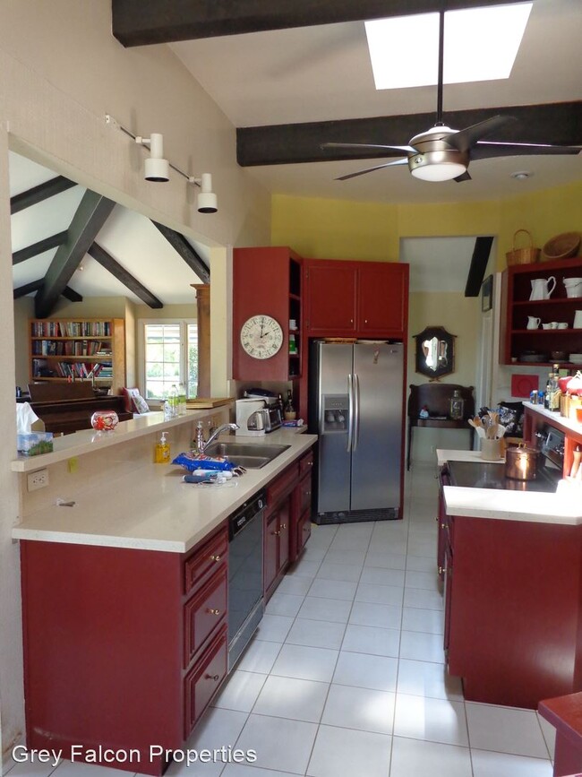 Building Photo - 3 br, 3 bath House - 2951 Los Alisos Dr.