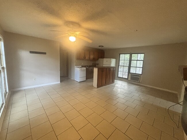 Building Photo - 117 Penro Dr