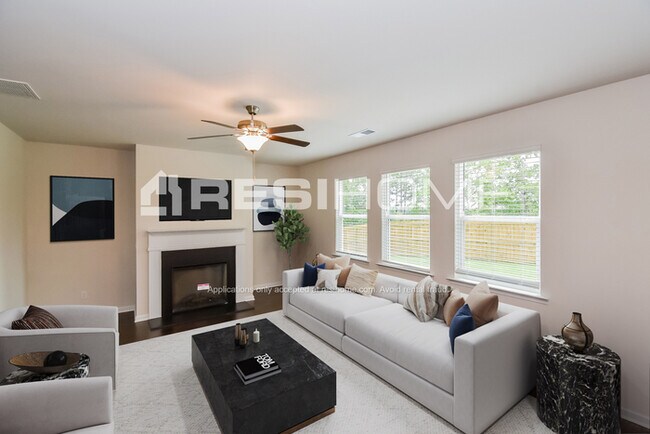 Foto del edificio - 5203 Upper Elm St