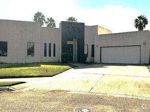 Building Photo - 2037 S 45th St