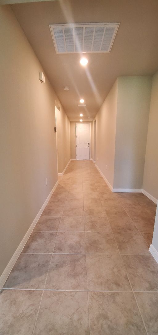 Foto del edificio - 4-Bedroom, 2.-Bathroom in Winter Haven ***MOVE-IN SPECIAL/50% OFF 2ND MONTH***
