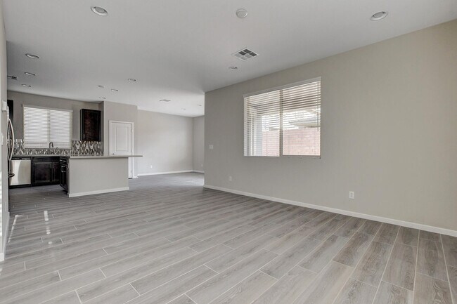 Building Photo - 9655 Sunstone Sparkle Ave