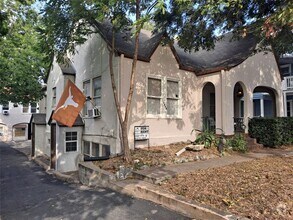 Building Photo - 1906 San Gabriel St