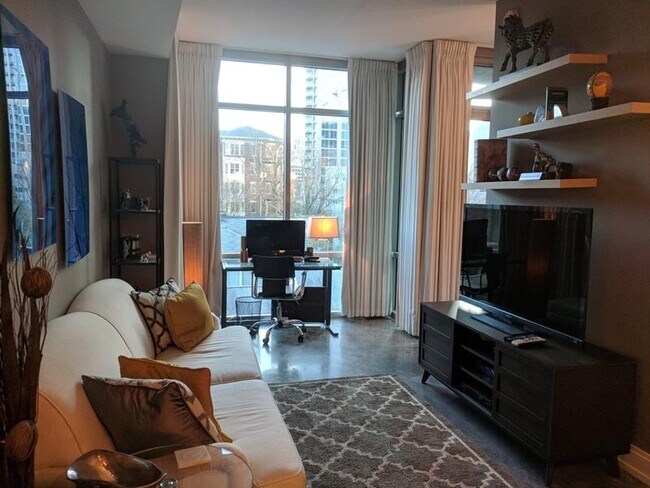 Foto del edificio - 905 Juniper St NE