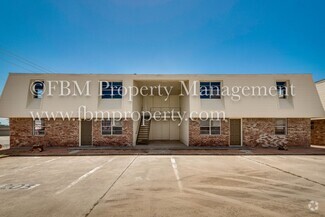 Building Photo - 825 Tehuacana Hwy