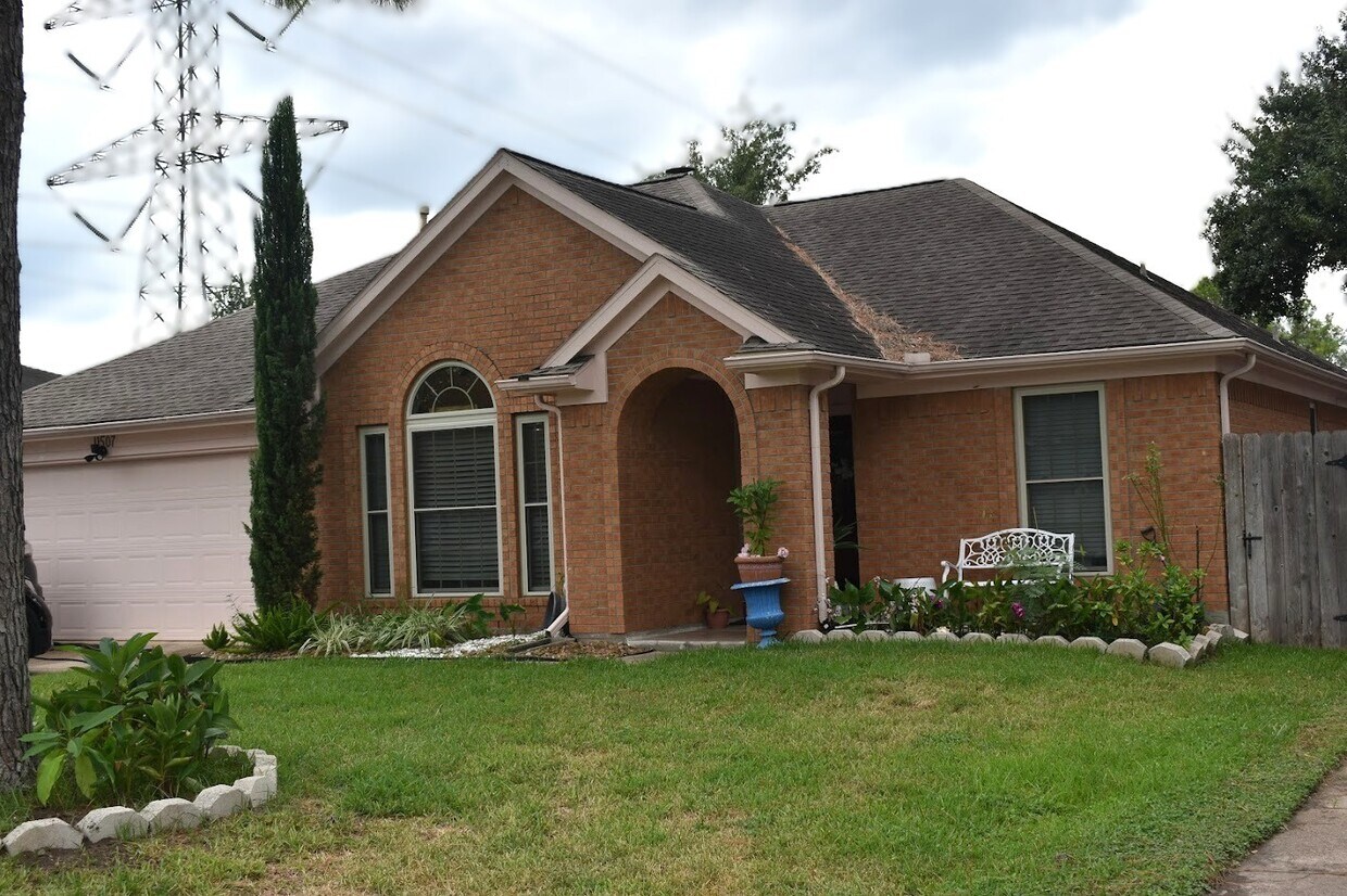 Foto principal - 11507 Stone Bridge Dr