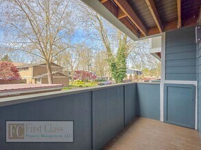 Building Photo - 17150 SW Heritage Ct