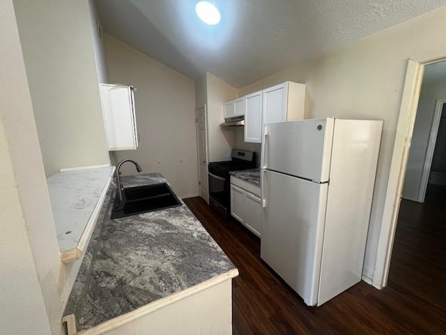 Foto del edificio - 22318 Tree House Ln