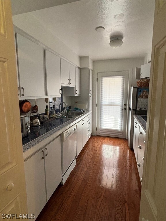 Building Photo - 554 Broad Ave S