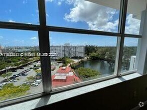 Building Photo - 1200 Miami Gardens Dr