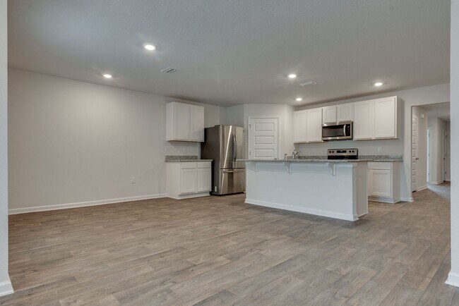 Foto del edificio - Spacious 4-Bedroom Home - Cambria