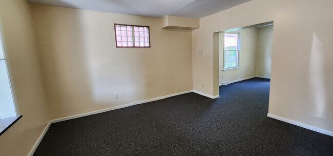 Foto del edificio - Updated 3 Bedroom New Kensington home for ...