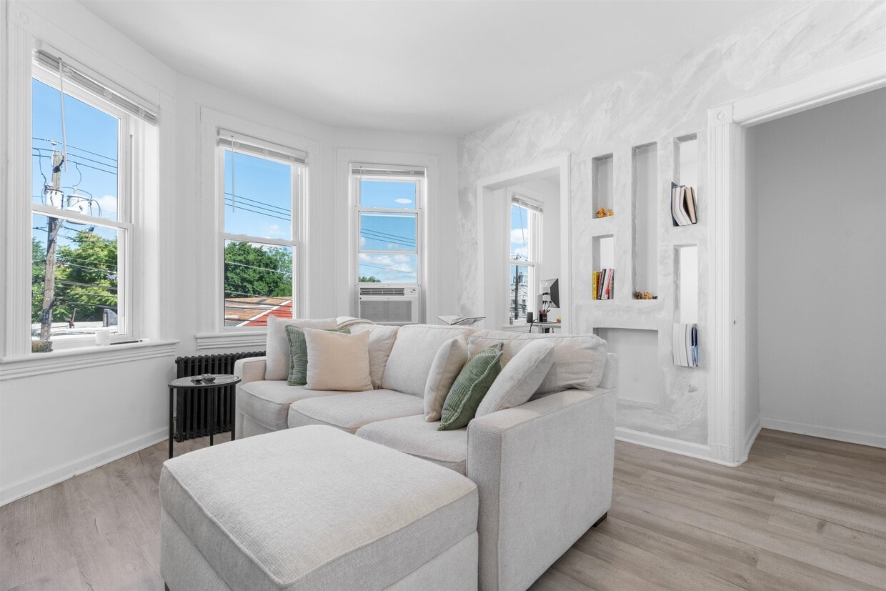 Foto principal - 4308 Grand Ave