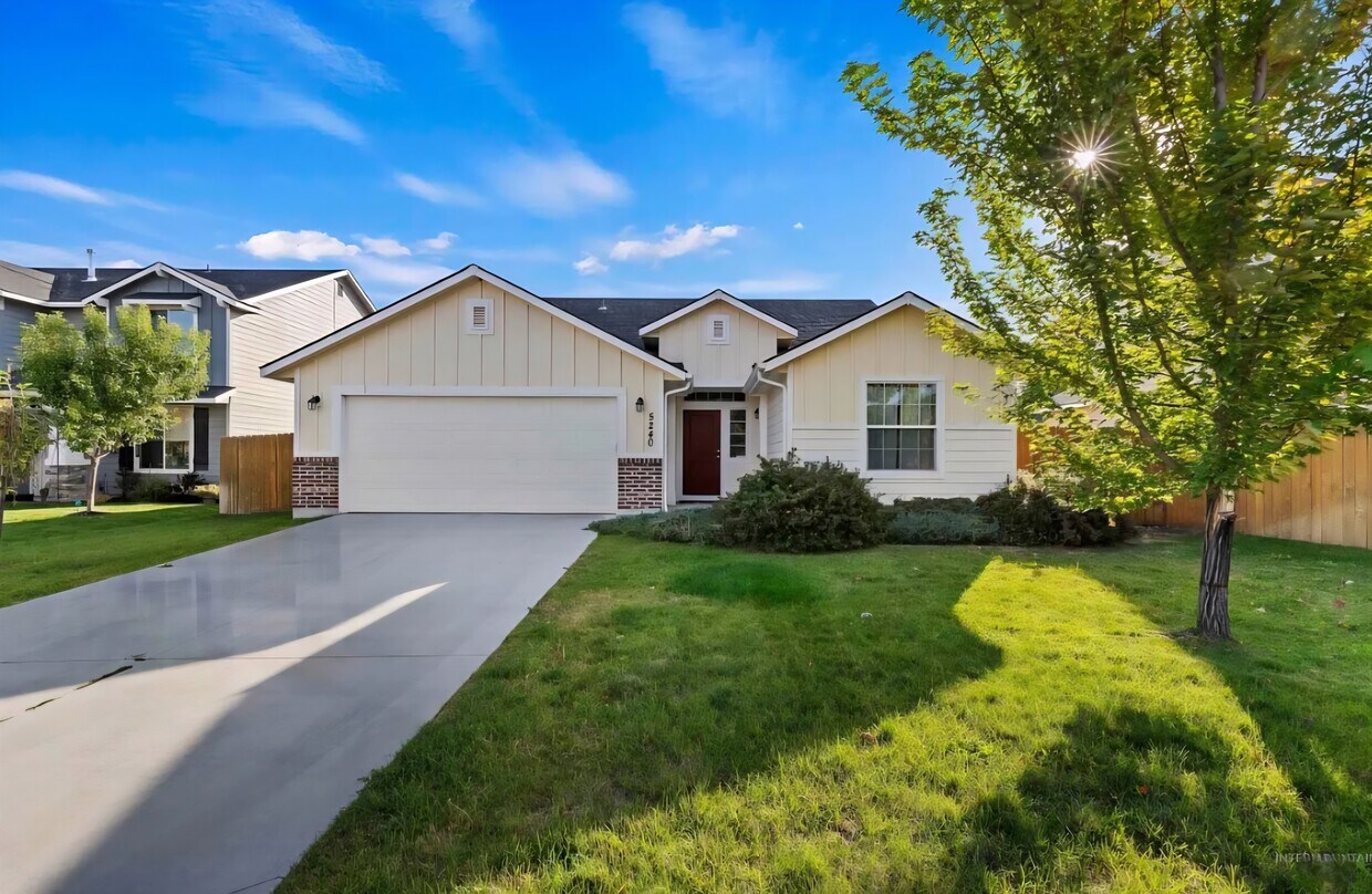 Foto principal - 5240 N Diamond Creek Ave