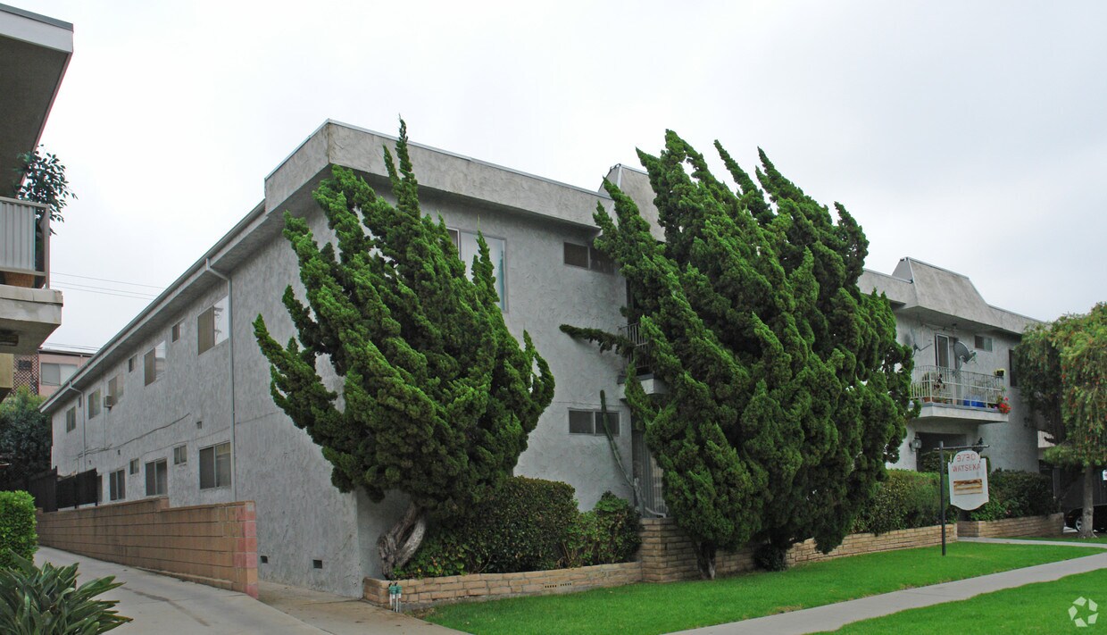 Primary Photo - 3730 Watseka Ave