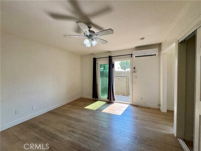 Foto del edificio - 8863 San Bernardino Rd