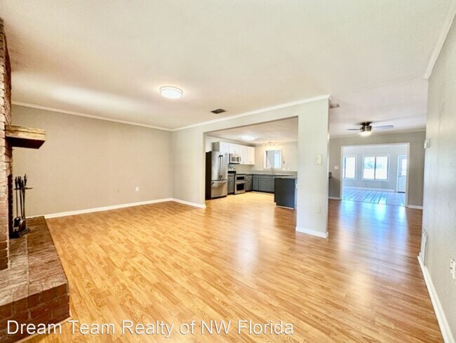 Building Photo - 3 br, 2 bath House - 627 Sea View Drive