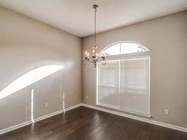 Building Photo - 412 Sparrow Branch Cir