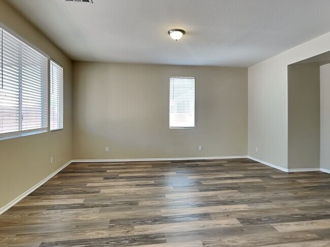 Building Photo - 3814 Lillian Wood Ave