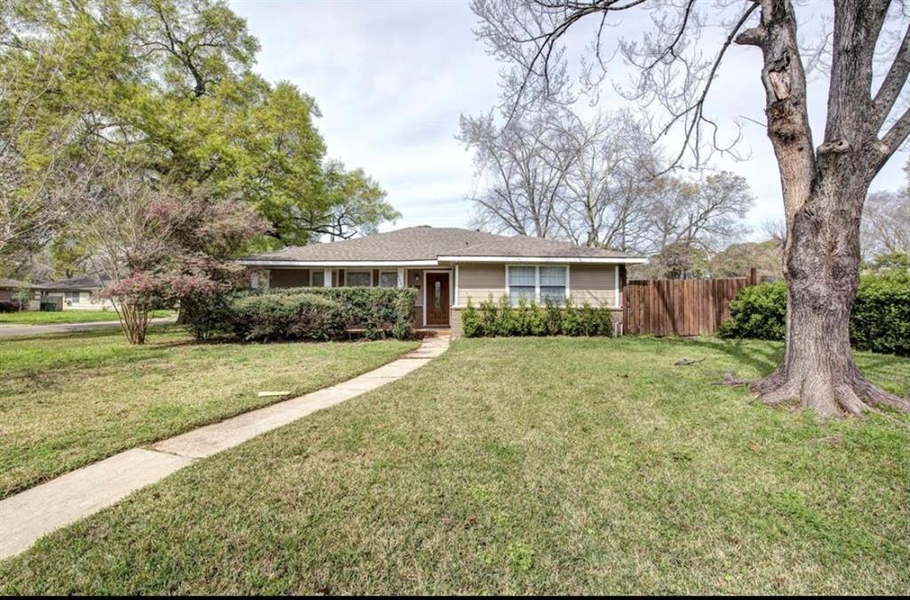 9638 Pine Lake Dr, Houston, TX 77055 House Rental in Houston, TX