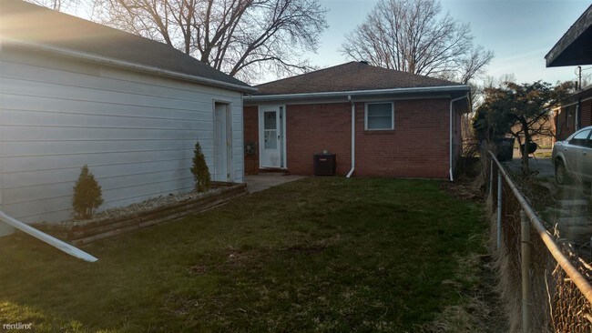 Foto del edificio - 1917 Northover Rd