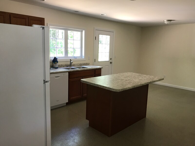 10 Old Barn Rd Unit 1, South Bristol, ME 04573 Apartment for Rent in