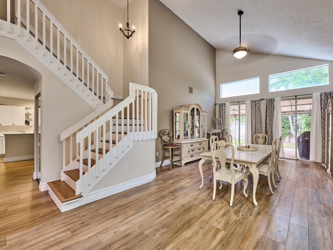 Building Photo - 2067 Cezanne Rd