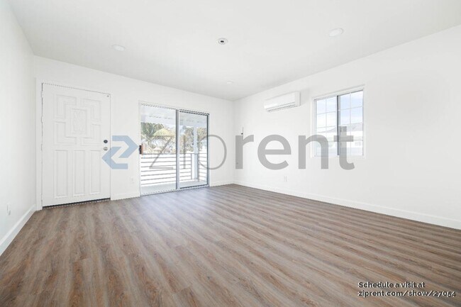 Building Photo - 605 4th Ave