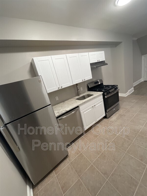 Foto del edificio - 330 N Robinson St